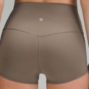 LULULEMON ALIGN BIKE SHORTS 2”  high rise  BROWN NOMAD CLAY perfect NWT RARE 6